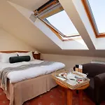 Hoff Wellness & 4*