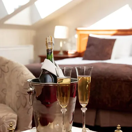 فندق مبيت وإفطار Hoff Wellness & 3*