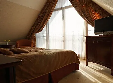 فندق مبيت وإفطار Hoff Wellness & 3*
